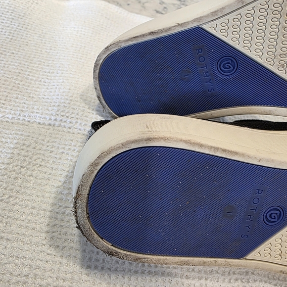 Rothy's The Kids Slip On Sneaker in the Black Size 1 EUC - Picture 12 of 15